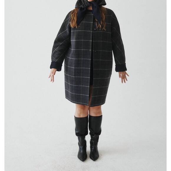 NEW T.W.I.N. THAT’S WHAT I NEED reversible wool coat in grey plaid/navy